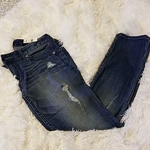 NWT express crop capri jegging